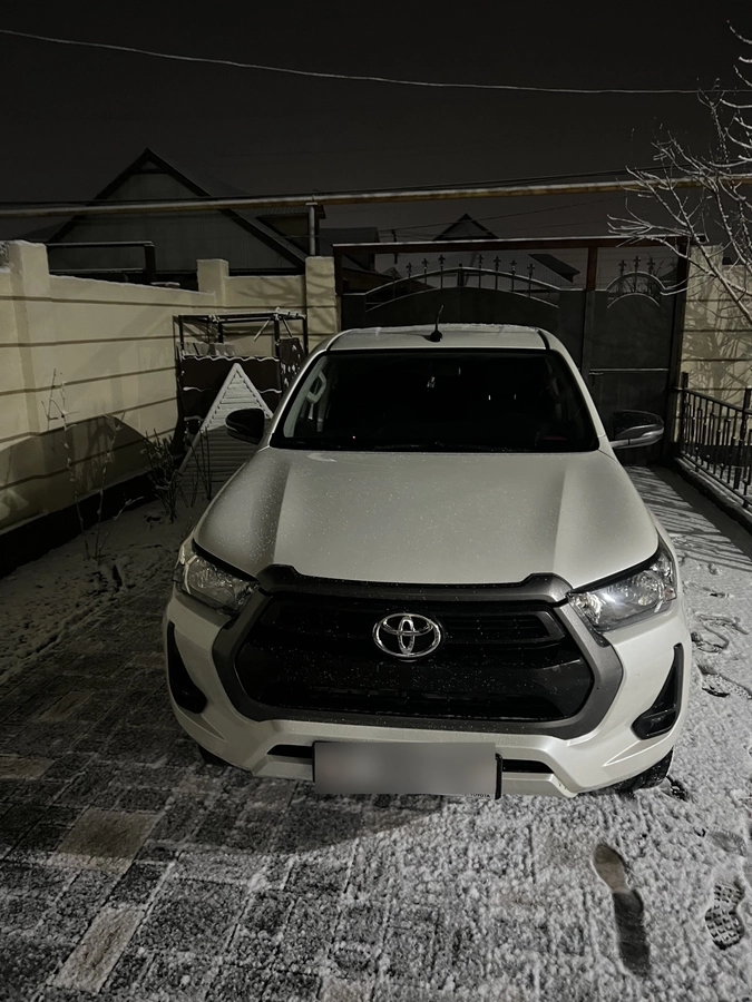 Toyota Hilux VIII Рестайлинг 2.7 MT 4WD