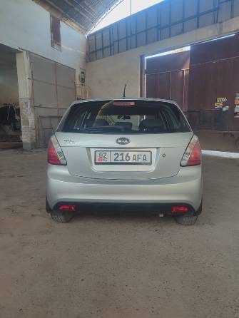 Kia Rio II Рестайлинг 1.4 MT