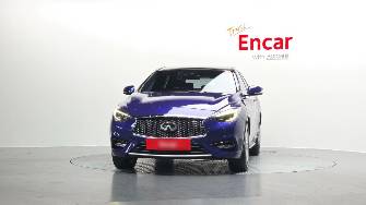 Infiniti Q30 2.0 AMT