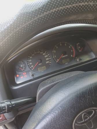 Toyota Avensis I 1.8 MT