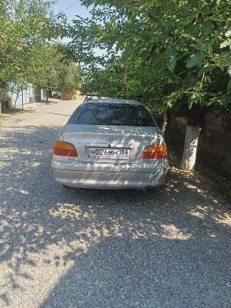 Toyota Avensis I 1.8 MT