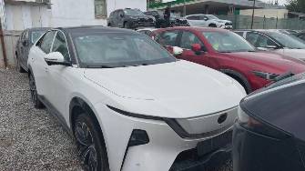Mazda EZ-60 1.5hyb AT