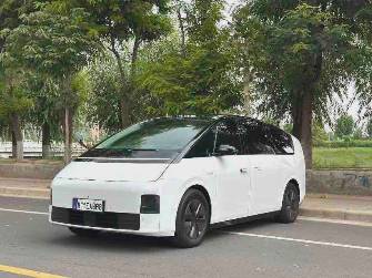 LiXiang Mega 102.7 kWh Electro AT 4WD