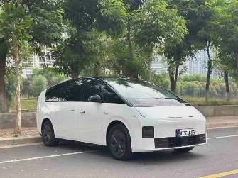 LiXiang Mega 102.7 kWh Electro AT 4WD