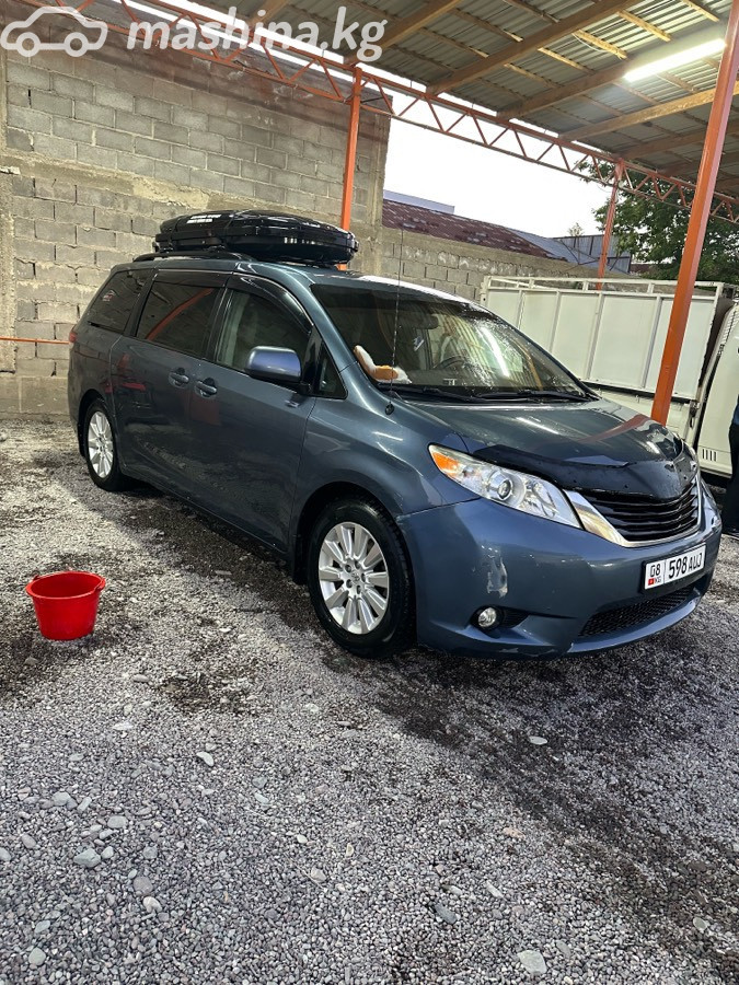 Toyota Sienna III Рестайлинг 3.5 AT 4WD