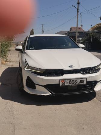 Kia K5 III 1.6 AT