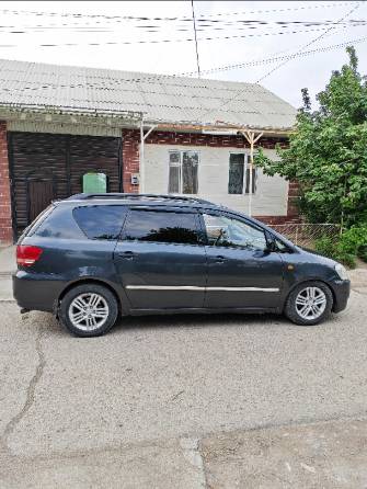 Toyota Avensis Verso 2.0d MT
