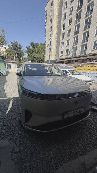 Dongfeng eπ 008 82.28 kWh 1.5hyb AT 4WD