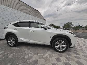 Lexus NX I 300h 2.5hyb CVT 4WD