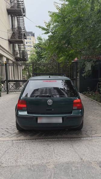 Volkswagen Golf IV 1.6 MT