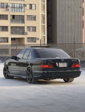 Mercedes-Benz E-Класс AMG II (W210, S210) Рестайлинг 55 AMG 5.4 AT