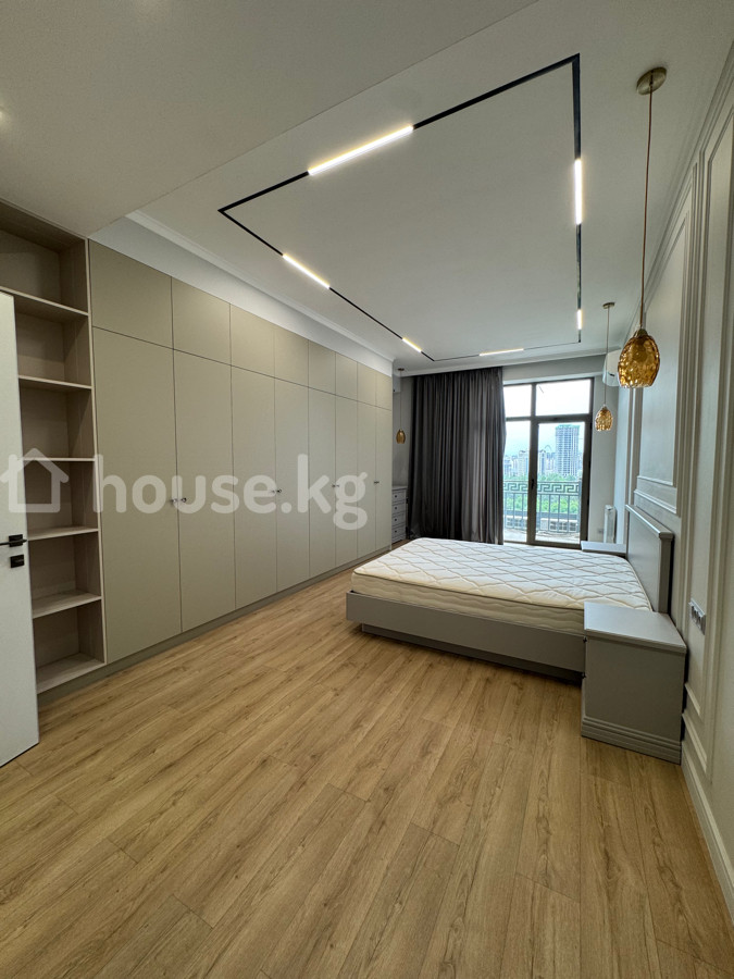 3-комн. кв., 130 м2
