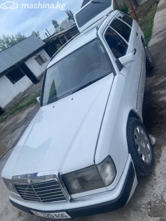 Mercedes-Benz W124 260 2.6 MT 4WD
