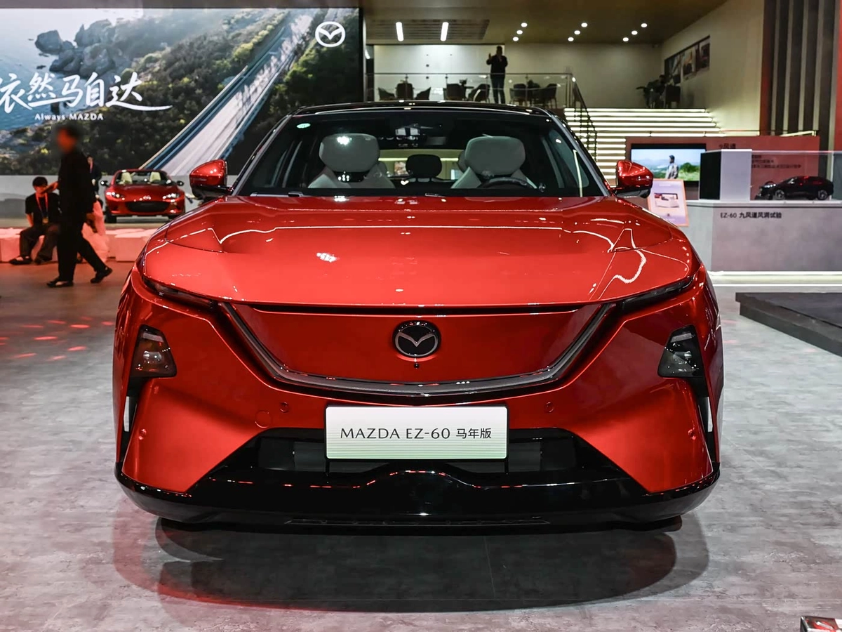 Mazda EZ-60 1.5hyb AT