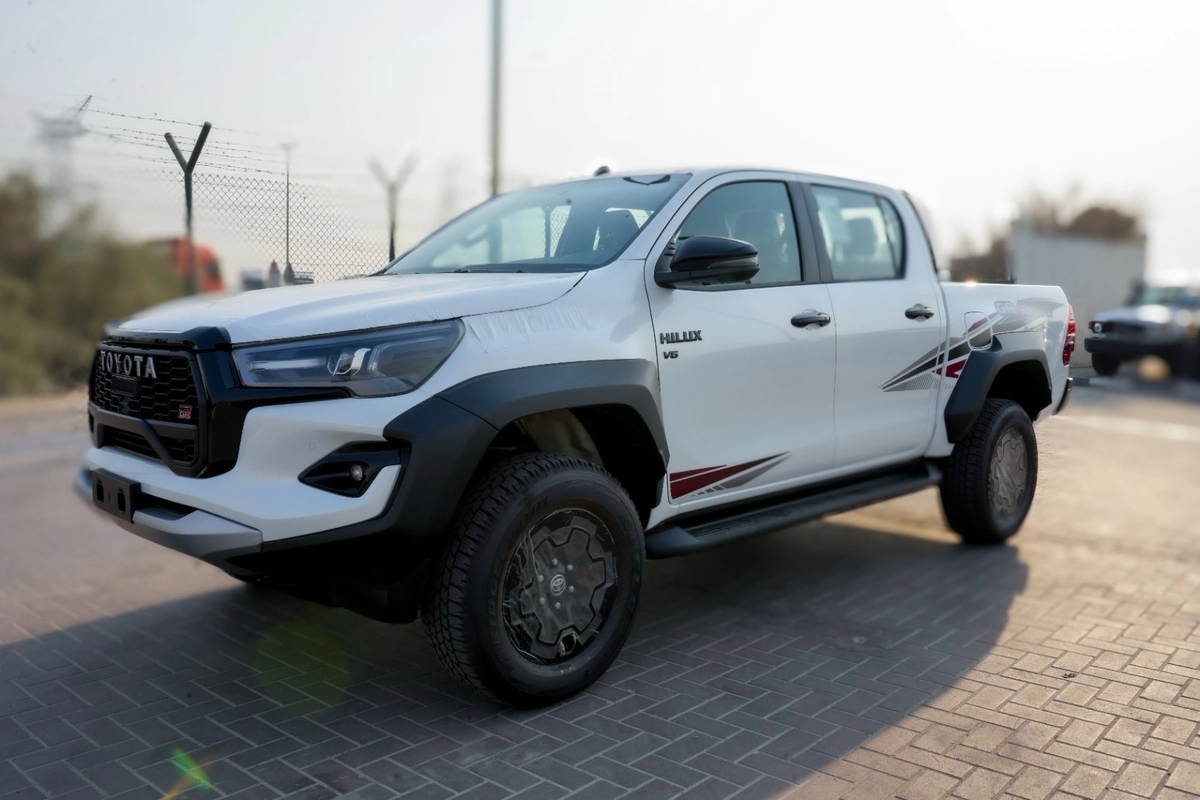 Toyota Hilux VIII Рестайлинг 4.0 AT 4WD