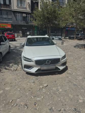 Volvo S60 II Рестайлинг 2.5 AT 4WD