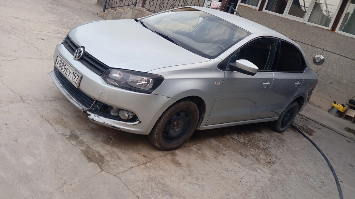 Volkswagen Polo V 1.6 MT
