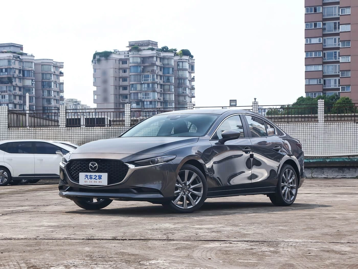 Mazda 3 IV (BP) 2.5 AT 4WD