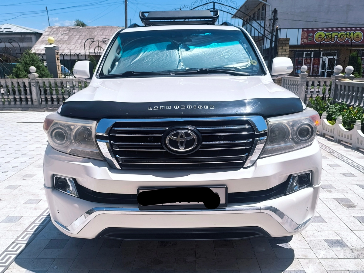 Toyota Land Cruiser 200 Series 4.7 AT 4WD
