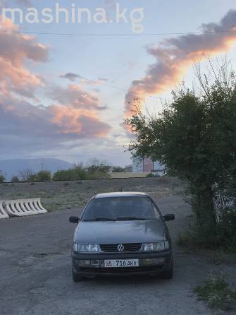 Volkswagen Passat B4 1.8 MT