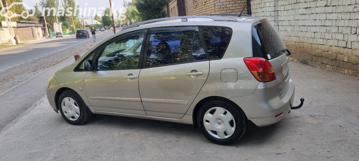 Toyota Corolla Verso I 1.8 MT