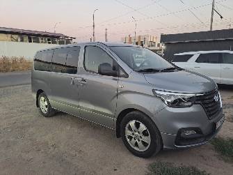 Hyundai Starex (H-1) Hyundai Starex (H-1) II Рестайлинг 2 2.5d AT