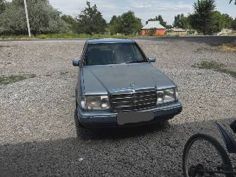 Mercedes-Benz W124 230 2.3 MT