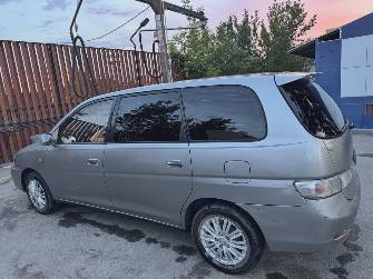 Toyota Gaia 2.0 AT