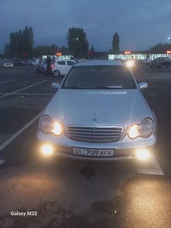 Mercedes-Benz C-Класс II (W203) 240 2.6 AT