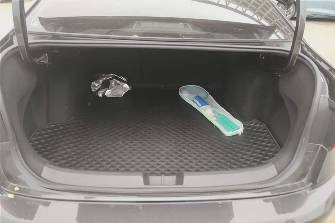 Volkswagen Sagitar III 1.2 MT