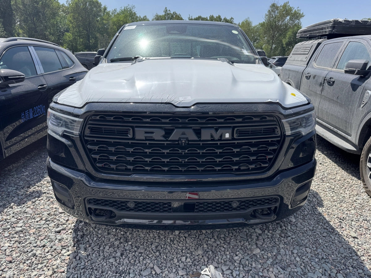 Dodge RAM RAM 1500 V Quad Cab 3.6 AT 4WD