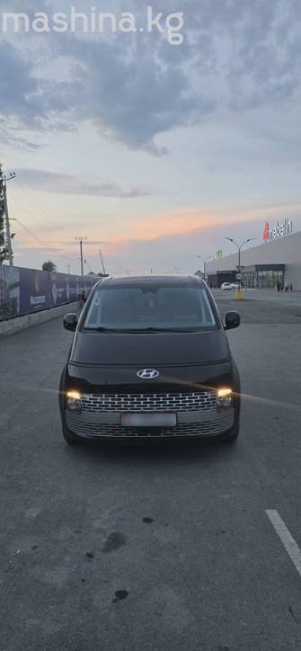 Hyundai Staria 2.2d AT