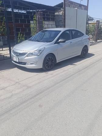 Hyundai Solaris I Рестайлинг 1.6 MT