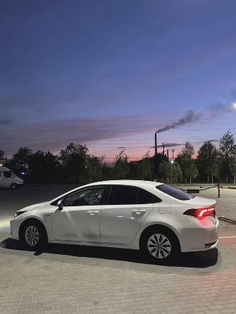 Toyota Corolla XII (E210) Sporty 1.8hyb CVT