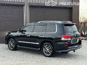 Lexus LX III 570 5.7 AT 4WD