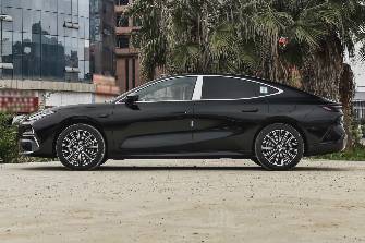 Geely Galaxy E8 665 Electro AT