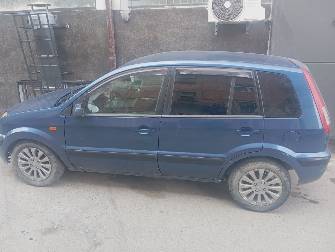 Ford Focus II 1.6 MT