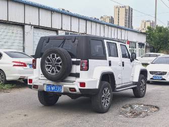 BAIC BJ40 I Рестайлинг 2.0 AT 4WD