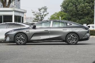 Geely Haoyue L 2.0 AMT