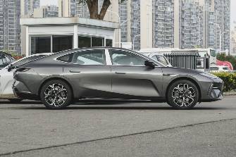 Geely Haoyue L 2.0 AMT