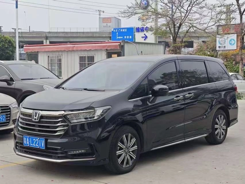 Honda Odyssey V Рестайлинг 2 2.0hyb CVT
