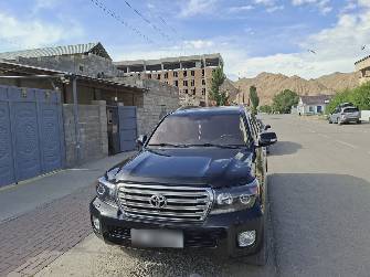 Toyota Land Cruiser 200 Series Рестайлинг 1 4.6 AT 4WD