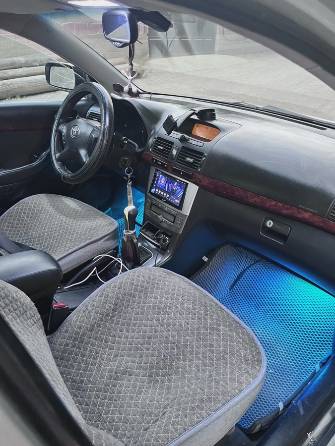 Toyota Avensis II 2.0 MT