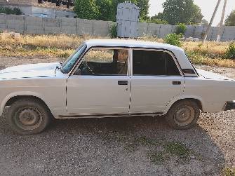 ВАЗ (Lada) 2107 21074-30 1.6 MT