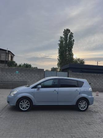 Toyota Corolla Verso I Рестайлинг 1.8 AT