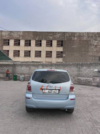 Toyota Corolla Verso I Рестайлинг 1.8 AT