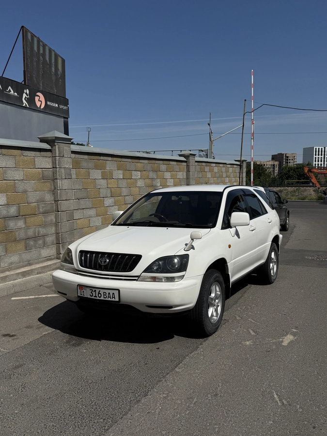 Toyota Harrier I (XU10) Рестайлинг 3.0 AT 4WD