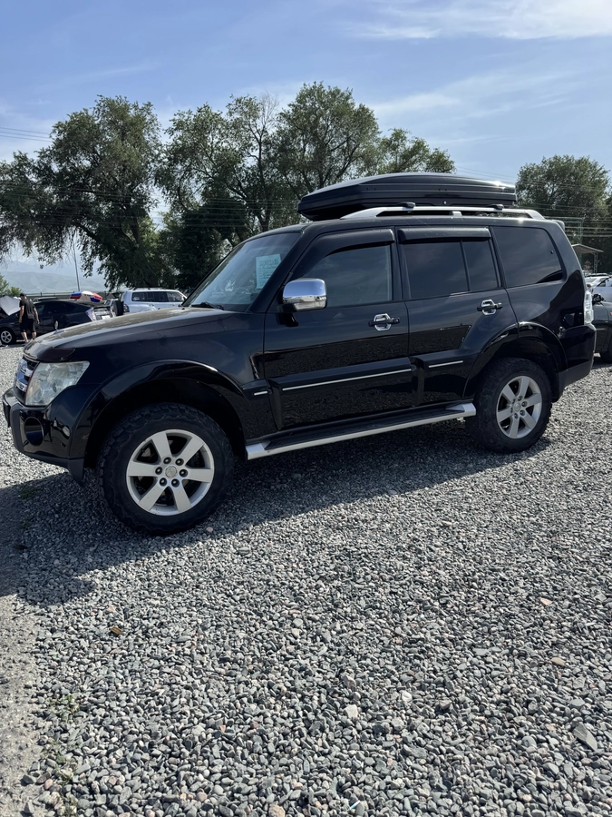 Mitsubishi Pajero IV 3.2d AT 4WD