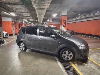 Toyota Corolla Verso I Рестайлинг 2 2.2d MT