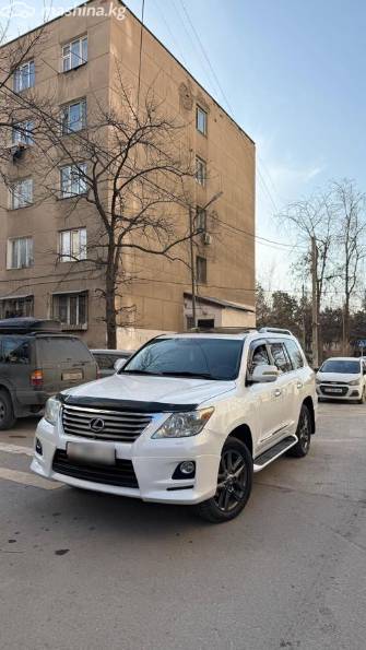 Lexus LX III 570 5.7 AT 4WD